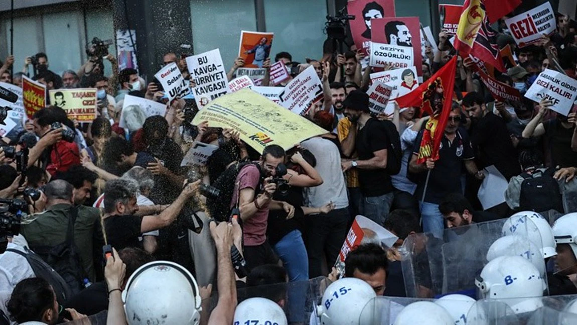 Τουρκία: Σχεδόν 200 συλλήψεις στα επεισόδια στην Ταξίμ-Στην 9η επέτειο της εξέγερσης κατά του Ερντογάν